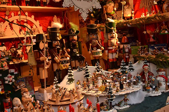 Mercatino di Natale 2025 a Castelgrande Mercatino di Natale 2025 a Castelgrande