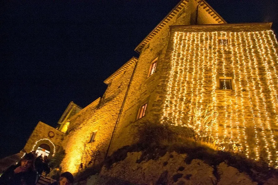 Mercatino di Natale 2025 al Castello di Frontone Mercatino di Natale 2025 al Castello di Frontone
