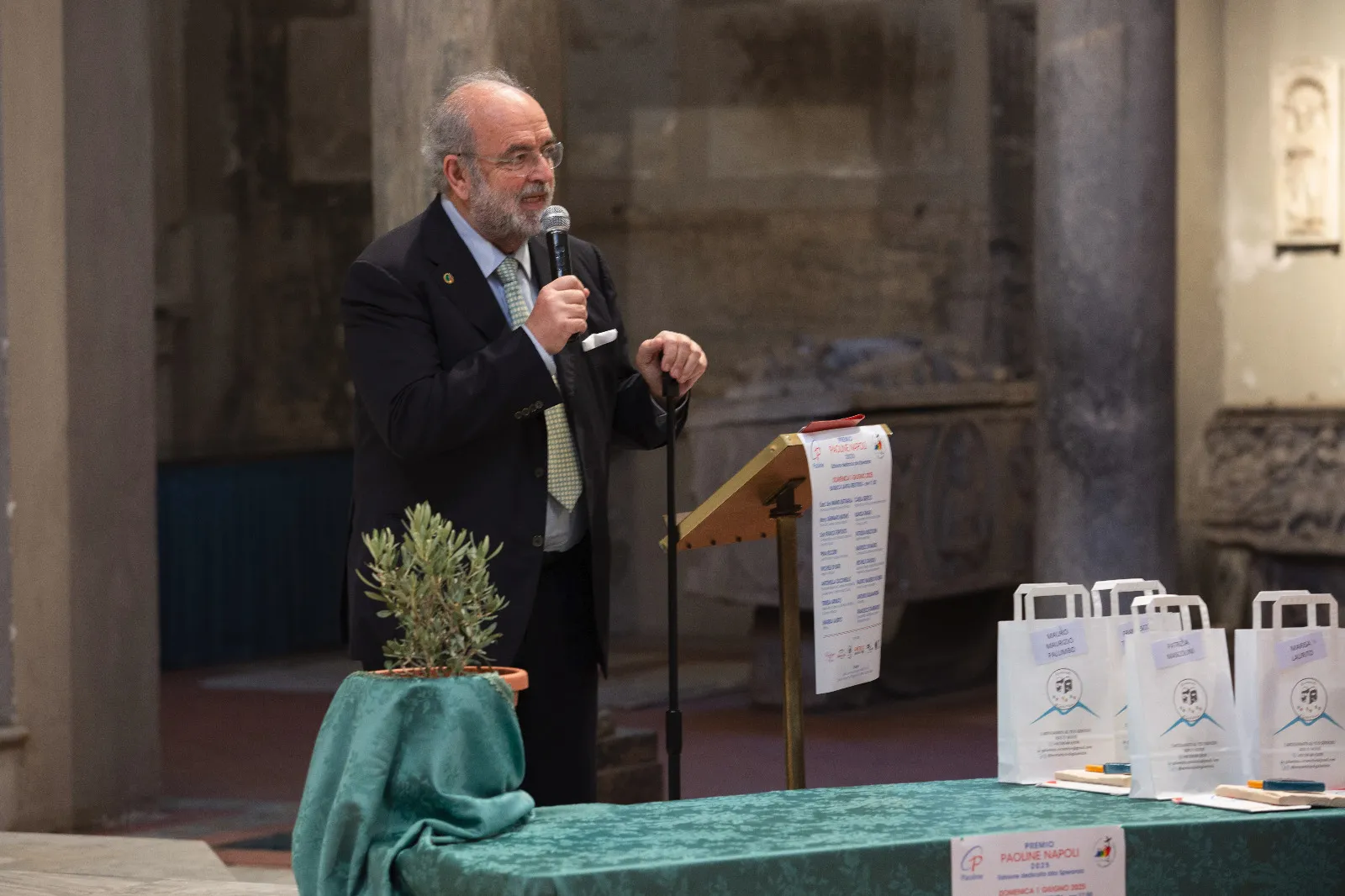 “Le parole della Speranza” alla libreria Paoline di Napoli “Le parole della Speranza” alla libreria Paoline di Napoli