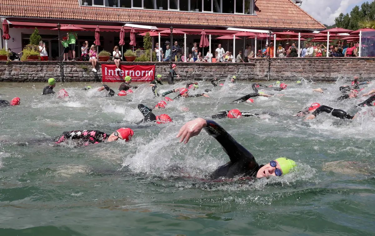 37ª Edizione del Triathlon del Lago di Caldaro: agonismo tra natura e vigneti 37ª Edizione del Triathlon del Lago di Caldaro: agonismo tra natura e vigneti